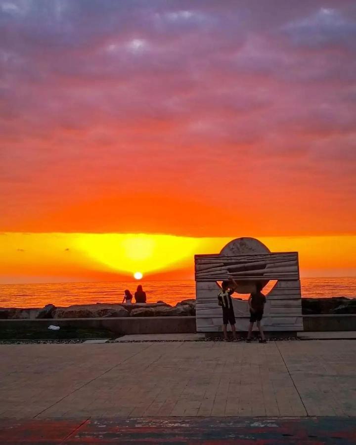 Luxury Sea View Apartments In Orbi City Batumi Eksteriør bilde