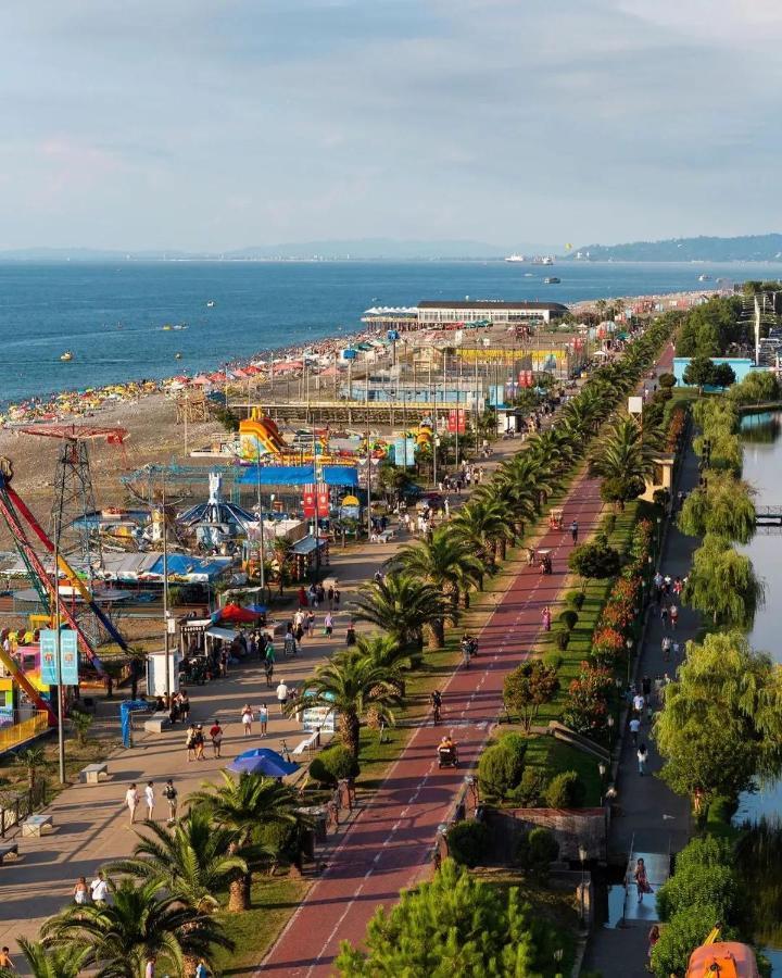 Luxury Sea View Apartments In Orbi City Batumi Eksteriør bilde